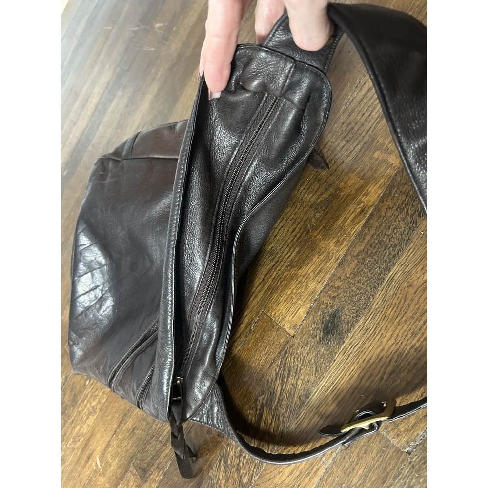Sven BerkeleyUSA brown Shoulder Leather Bag With Many Different Compartments - Picture 14 of 16